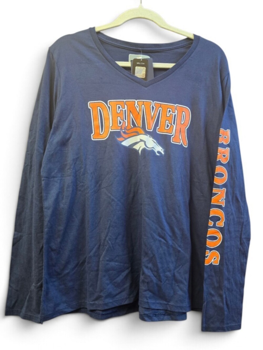 NWT Denver Broncos Women's Long Sleeve V-Neck T-Shirt - Size XL
